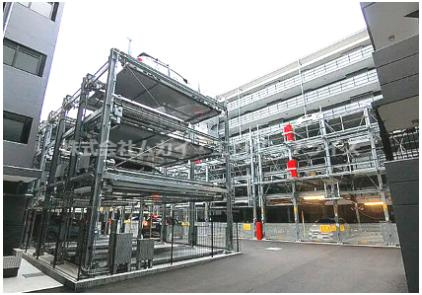 プレサンスロジェ京都西大路の駐車場