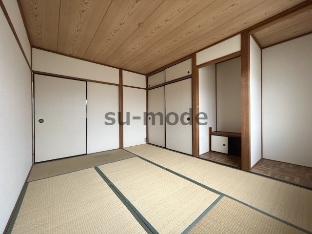レジデンス冨山　の和室