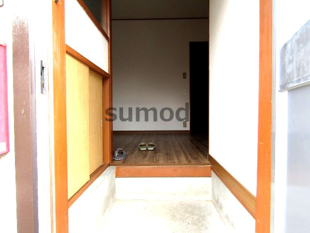 レジデンス冨山　の玄関
