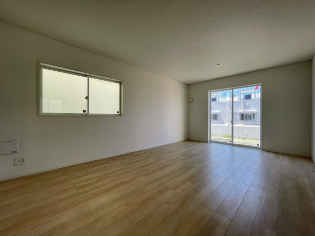 クレイドルガーデンうるま市天願 第２・3号棟のその他|明るく広々としたLDK17帖