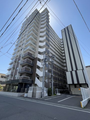 グランフォセット郡山堤下の駐車場