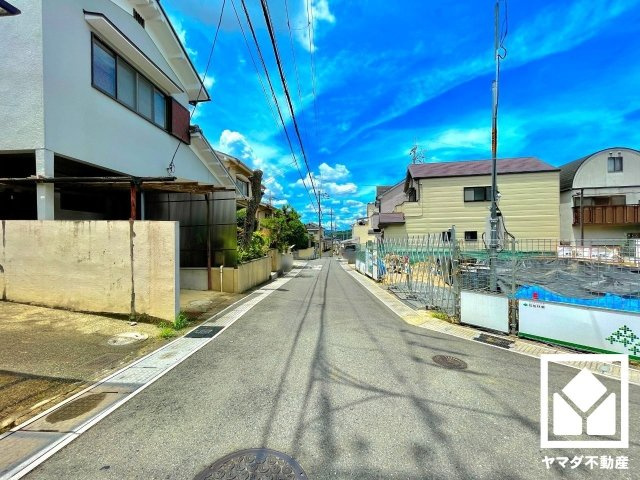 宇治市木幡檜尾の前面道路含む現地写真