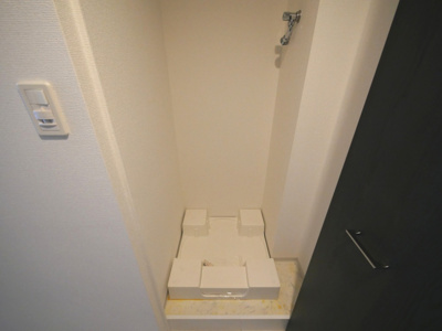 【設備】 | S-RESIDENCE西長堀 | 洗濯機置き場です