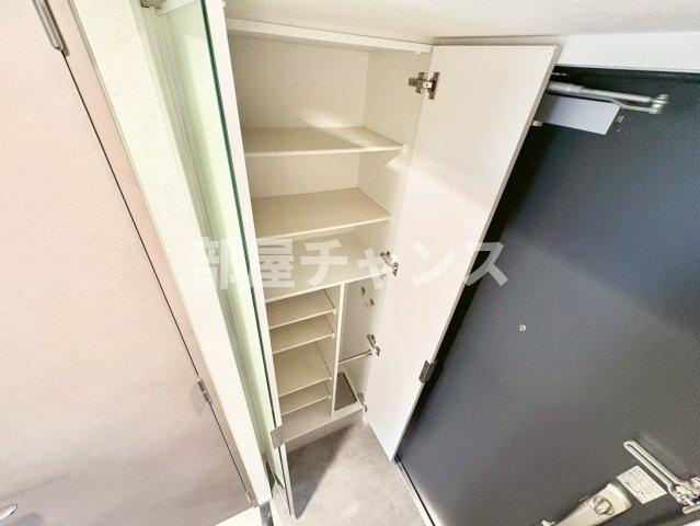 プレサンス吹上駅前エテルノの収納