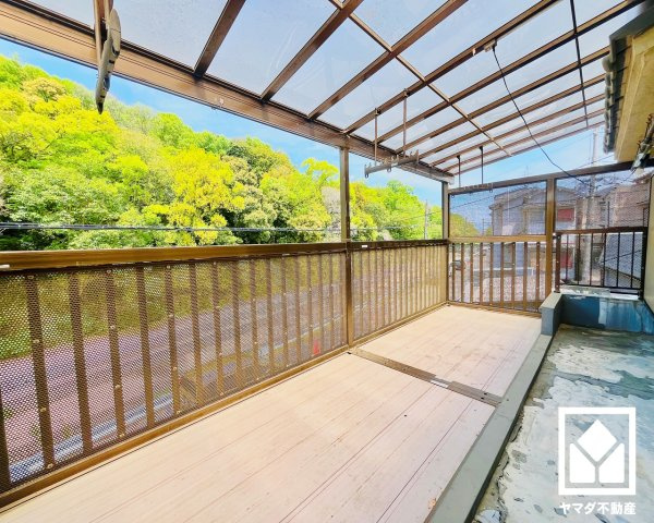 伏見区横大路松林のバルコニー