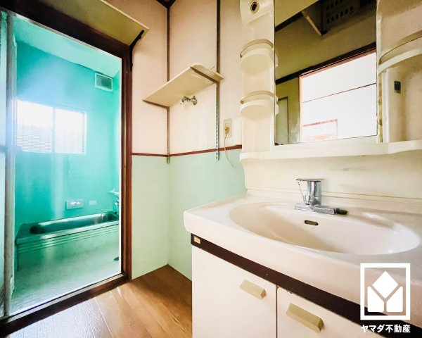 伏見区横大路松林の洗面所