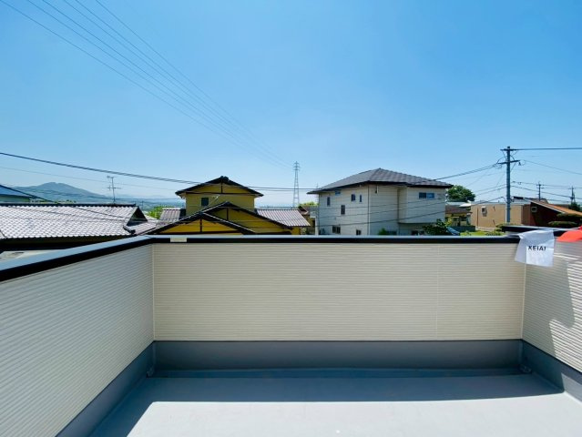 ケイアイエルデ／東区沼山津1期／１号棟のバルコニー|晴れた日は青空を見渡せる視界良好のバルコニー