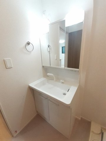 グランツ泗水の洗面所