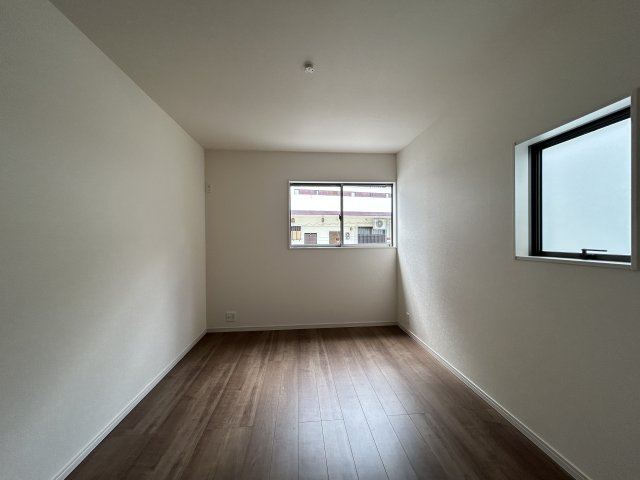 LG沖縄市南桃原　3号棟　＼☆ご成約時５０万円キャッシュバック☆／の洋室