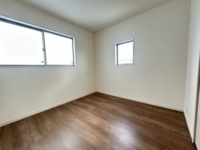 LG沖縄市南桃原　2号棟　＼☆ご成約時５０万円キャッシュバック☆／の洋室