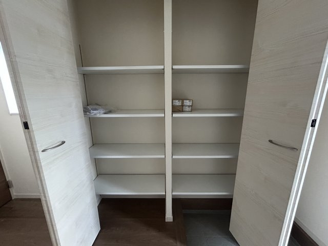 LG沖縄市南桃原　2号棟　＼☆ご成約時５０万円キャッシュバック☆／の収納