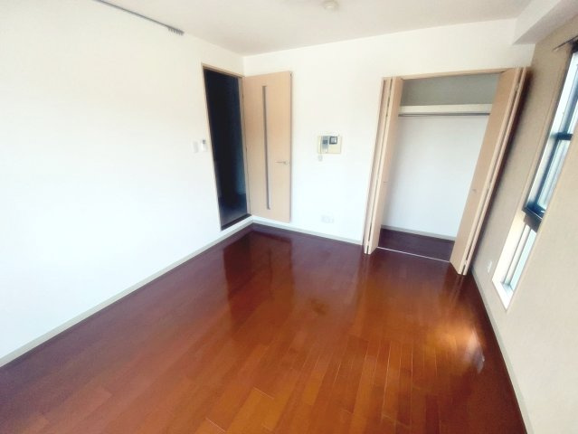 リーガルコート山本駅前の居間・リビング|ゆったり過ごせるリビングです