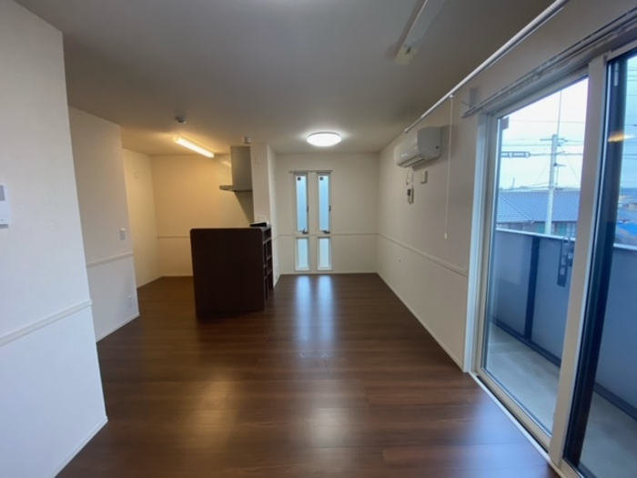 シャ・ノワールの居間・リビング