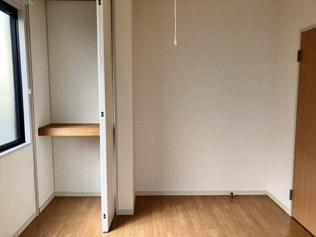 御幸ロードⅡ番館の居間・リビング|ゆったり過ごせる居間です