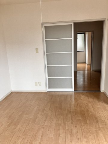 御幸ロードⅡ番館の居間・リビング|おしゃれなリビングです