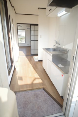 【玄関】 | にふてぃはうす89 | キッチンスペースも広く取って、ゆとりの空間に。