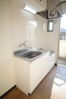 【キッチン】 | にふてぃはうす89 | 広いキッチンはお料理も楽しめるサイズ。