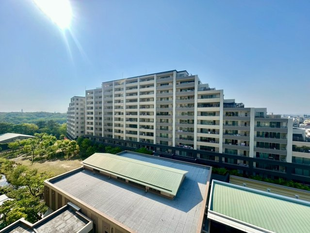 プレシアスシティ・ザ・シーズンズA棟の外観