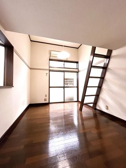 コーポカンノの洋室