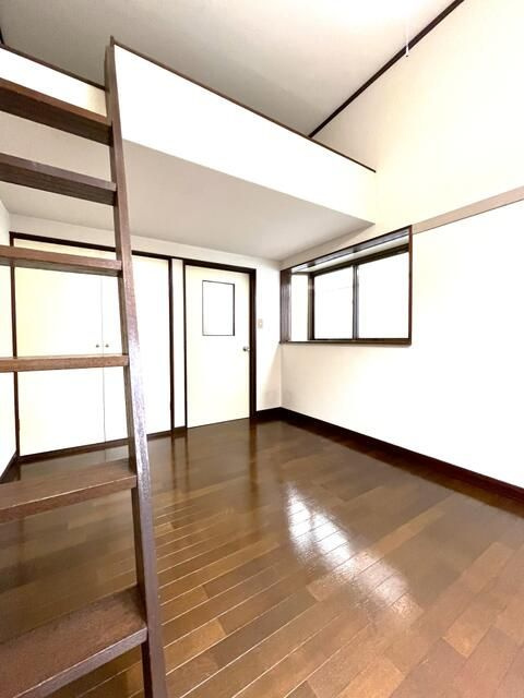 コーポカンノの洋室