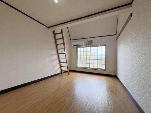 モン・ヴェール保谷の洋室