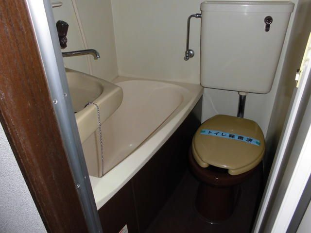 コーポユーエー２号棟の浴室