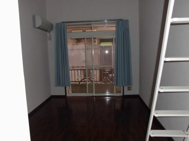 コーポユーエー２号棟の洋室