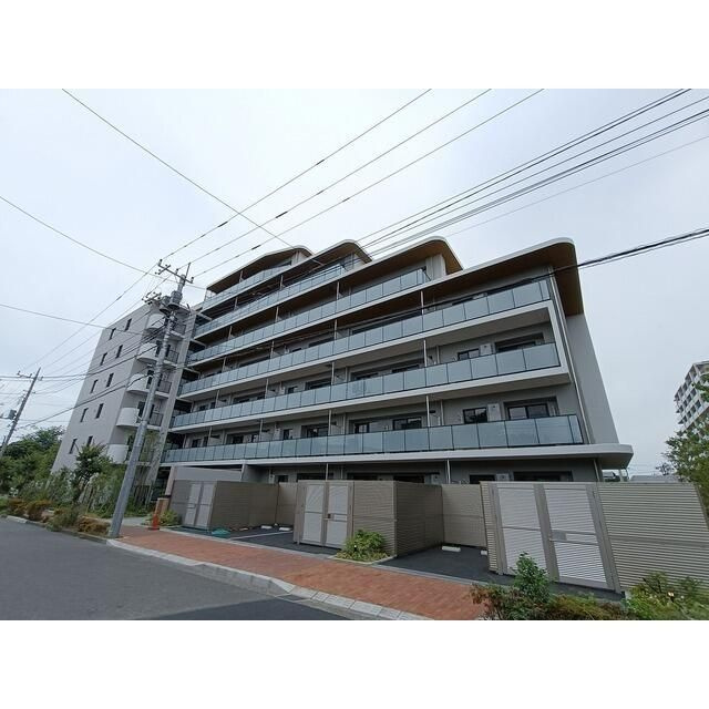 コンフォリア・リヴ八坂富士見の外観