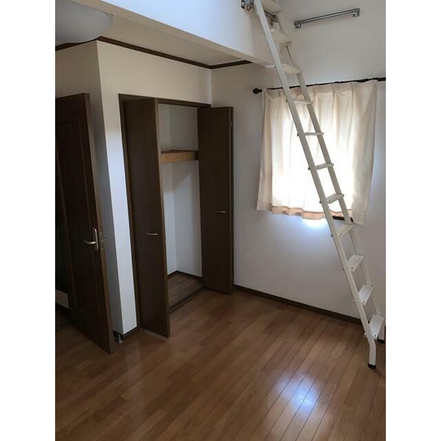 トゥレジャ　ハイツの居間・リビング