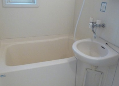 三栄ハイツ の浴室