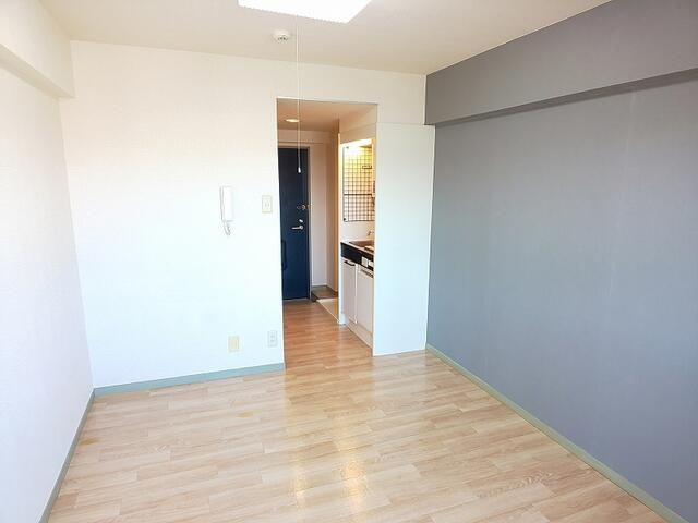 ほしのビルの洋室