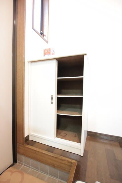 ミソノハイツの玄関