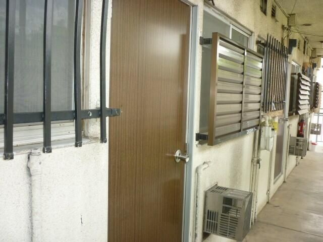 コーポ保谷の玄関