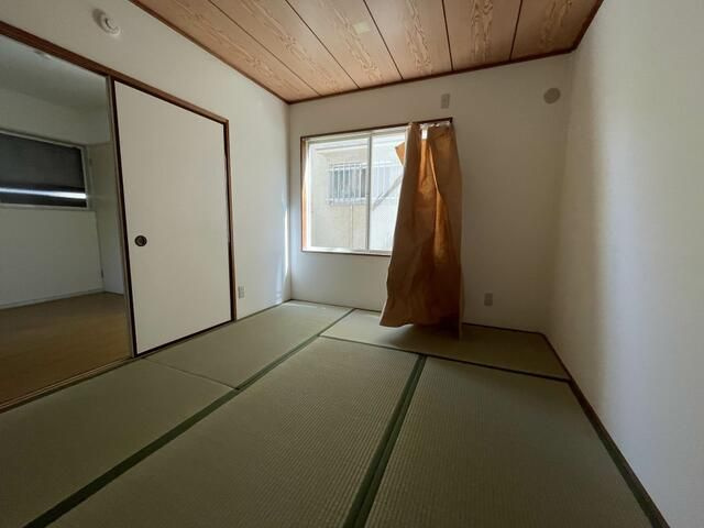 コーポハピネスの和室