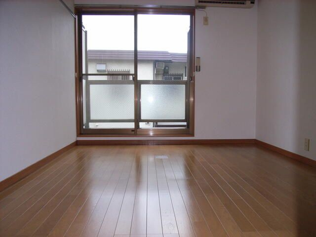 メイト英の洋室