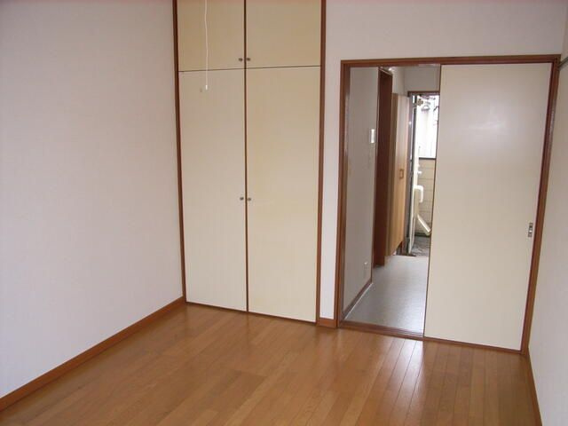 メイト英の洋室