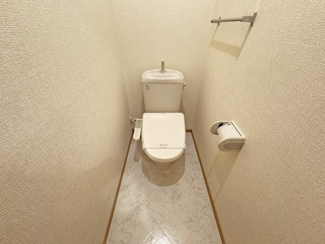 Reveur　本一色のトイレ