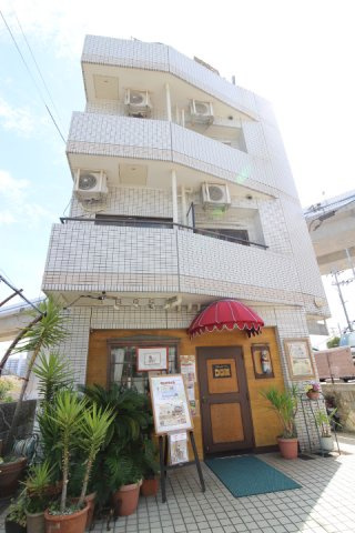 ヒラパレスのエントランス