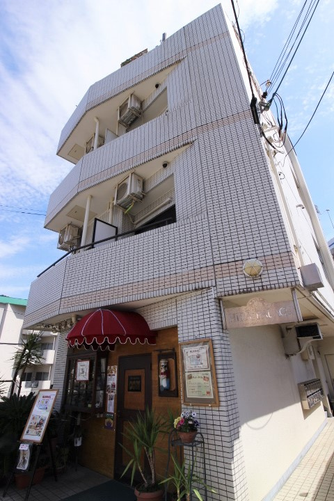 ヒラパレスの外観