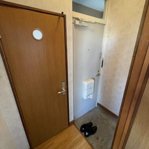 コーポあいの玄関