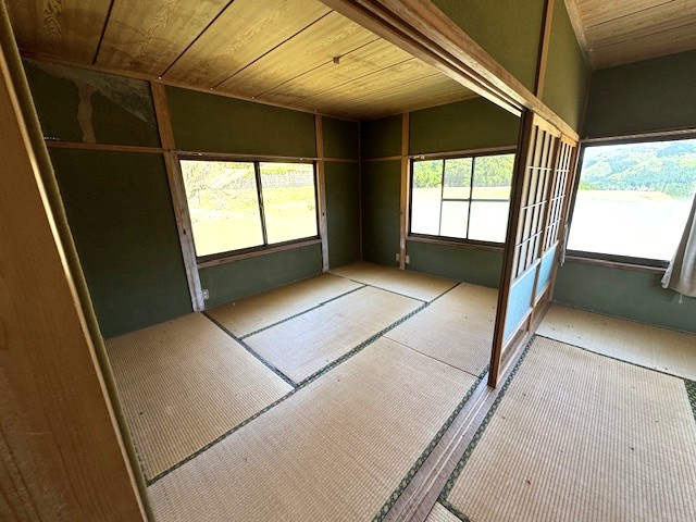 戸建　香美町小代区鍛冶屋の和室|和室があれば、来客や子供用のスペースとして活躍します