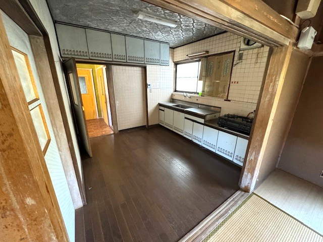 戸建　香美町小代区鍛冶屋の居間・リビング|使いやすい居間です