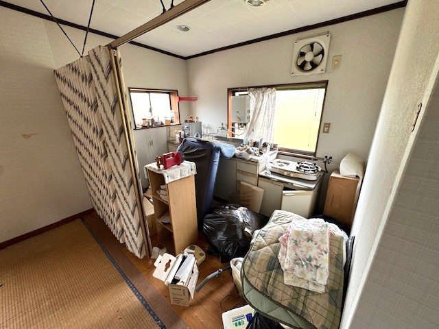 戸建　香住区小原のキッチン|コンパクトなキッチンで掃除もラクラク