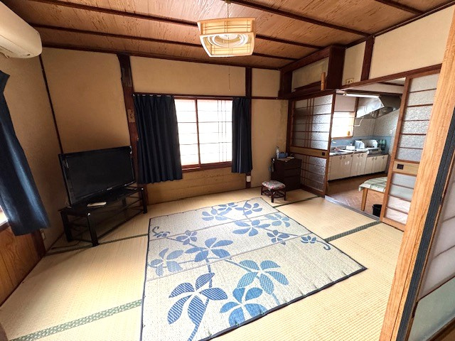 戸建　香住区小原の和室|畳の上でゆっくりとくつろげる和室です