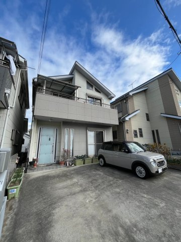 堺市南区檜尾　太陽光発電　駐車3台可能の外観|落ち着いた雰囲気の外観です