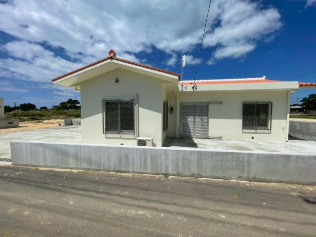 宮古島市下地字来間　新築戸建ての駐車場