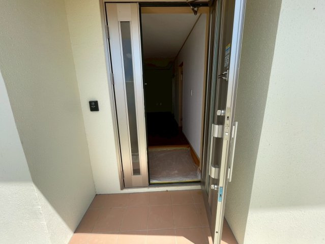 宮古島市下地字来間　新築戸建ての居間・リビング