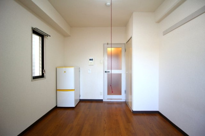 【洋室】 | デトム・ワン二条城南