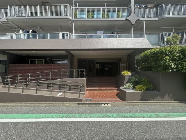 お花茶屋スカイハイツのエントランス