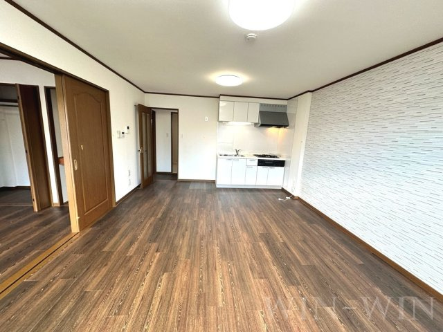 ベルバランセK 弐番館の居間・リビング|イメージ（同建物内別部屋の写真です）